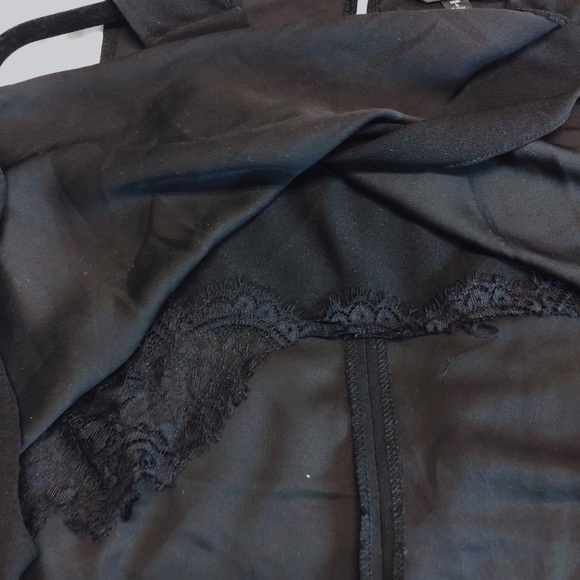 Black sleeveless blouse - Picture 5 of 6